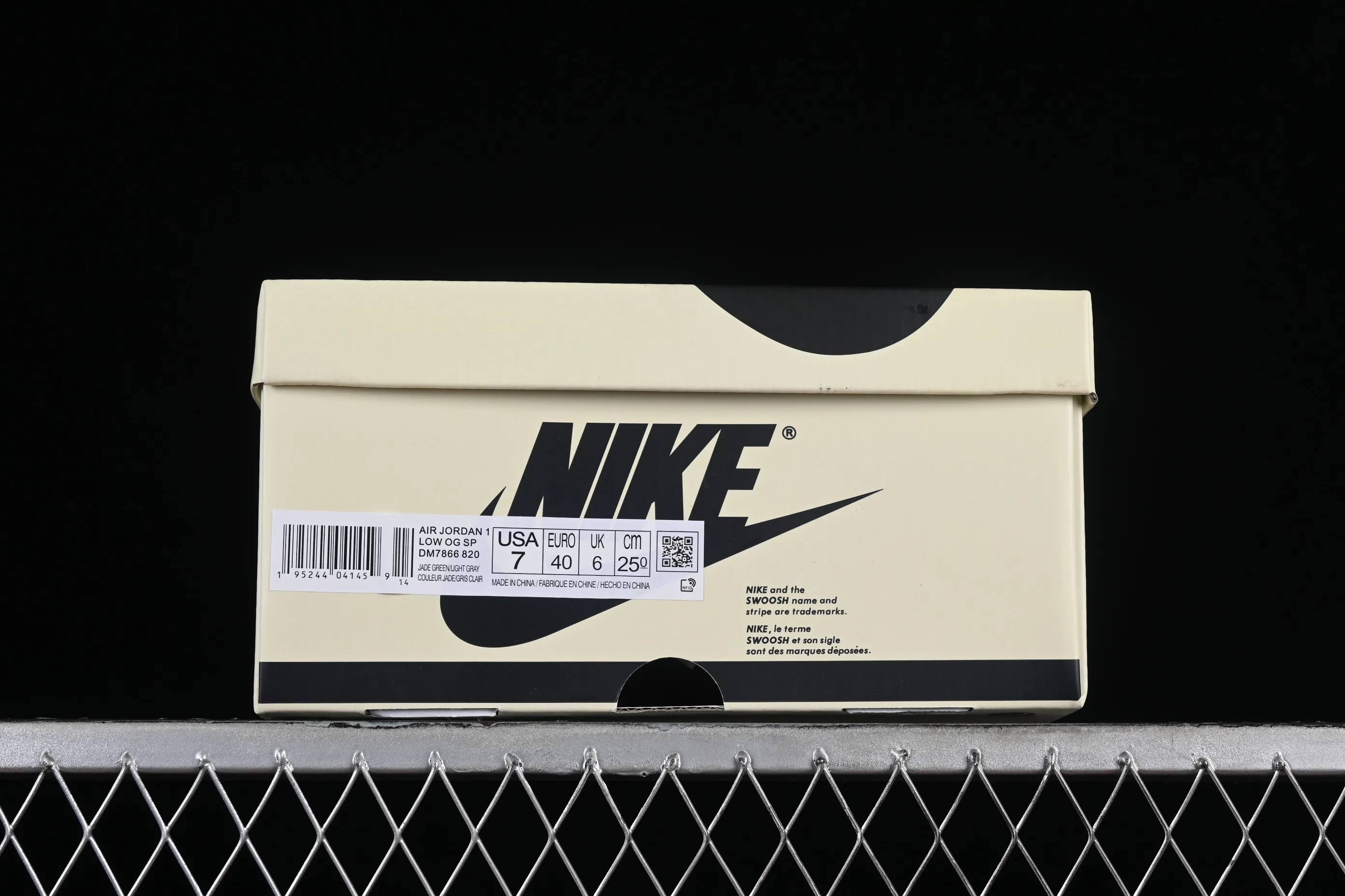 All Categories Air Jordan Jordan Series Basketball Shoes Air Jordan 1 Low Travis Scott x Air Jordan 1 Low OG AJ1 Joe 1 Reversed Overhook Joint Style Casual Sports Basketball Shoes DM7866-820
